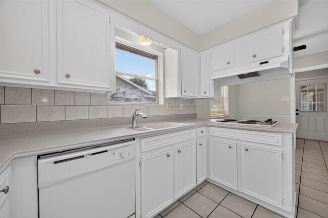 Building Photo - 25515 Stone Mill Ln