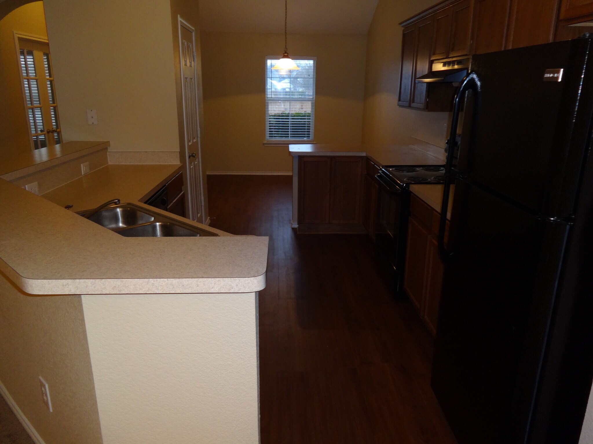 Building Photo - 313 Woodridge Dr