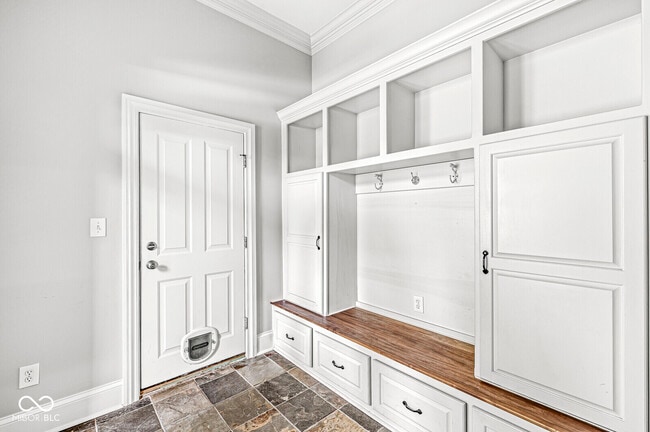 Building Photo - 331 N East St