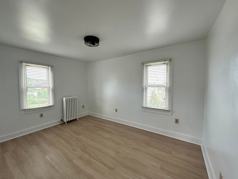 Building Photo - 316 1/2 Bermond Ave