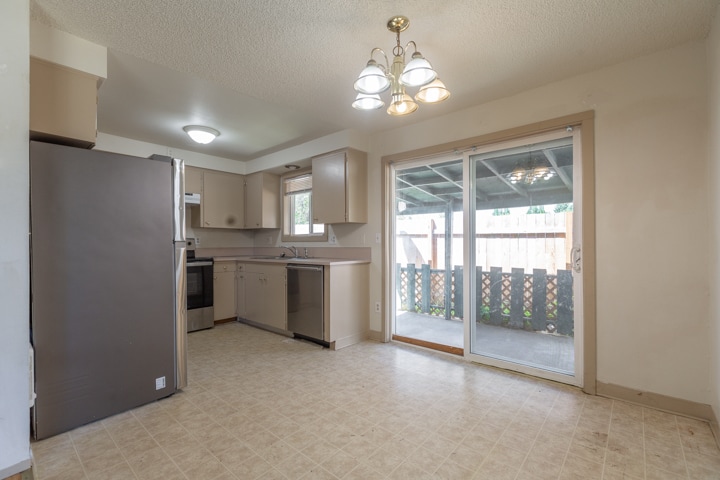 Building Photo - 113 SW Fleishauer Ln