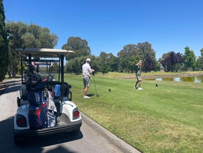 Building Photo - 5302 Cribari Heights