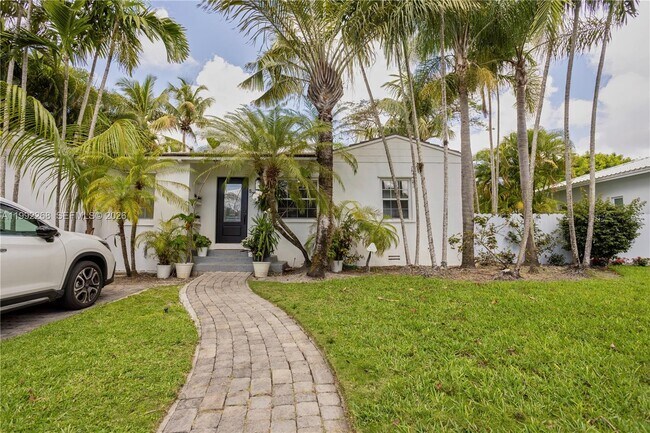 Building Photo - 5755 Devonshire Blvd