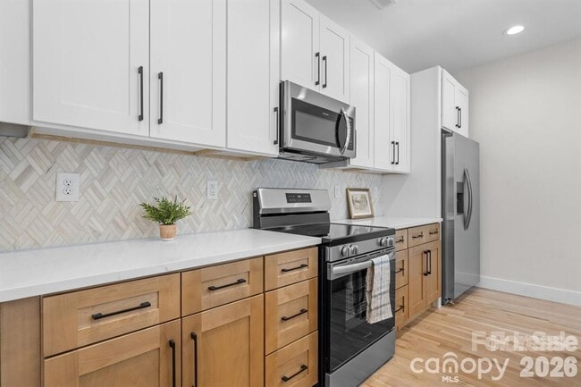 Building Photo - 548 Car Farm Rd