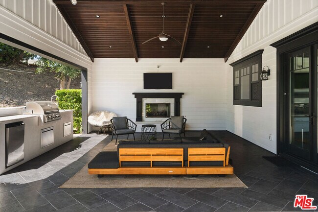 Building Photo - 1408 Plymouth Cir