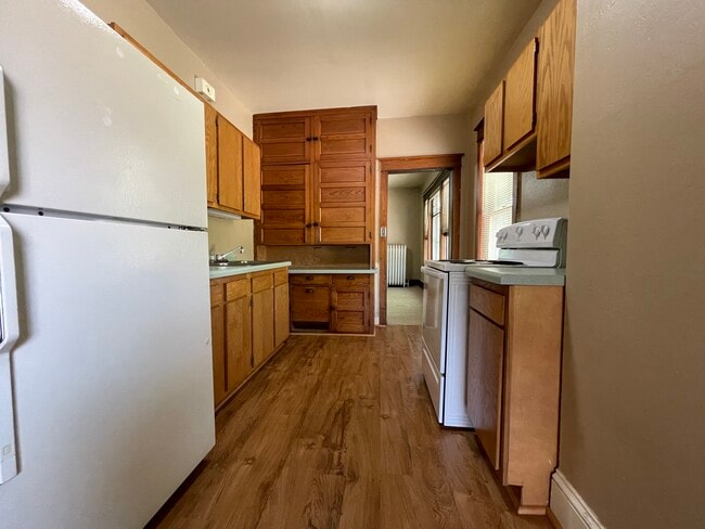 Building Photo - 1001 S Barstow St