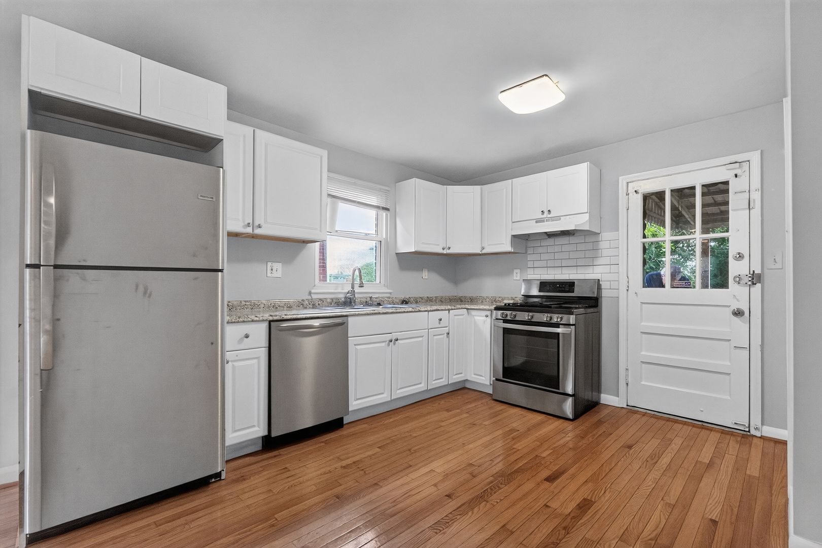 Building Photo - 5551 Chillum Pl NE