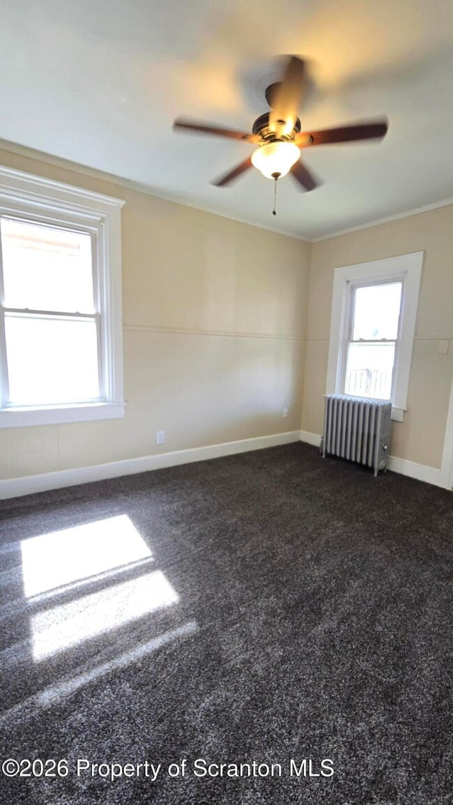 Building Photo - 543 N Sumner Ave