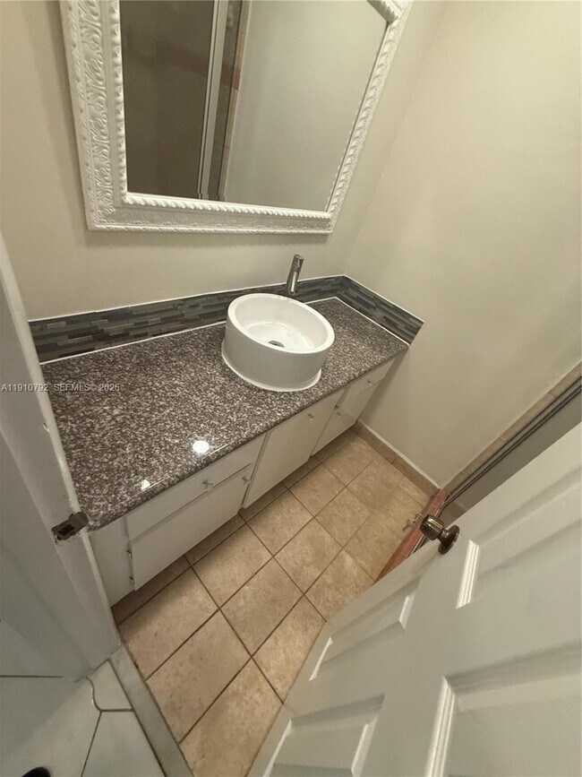 Building Photo - 1540 NE 191st St