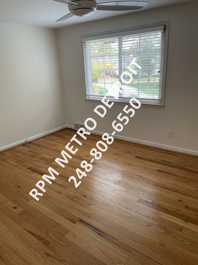 Building Photo - Charming Townhome in Birmingham