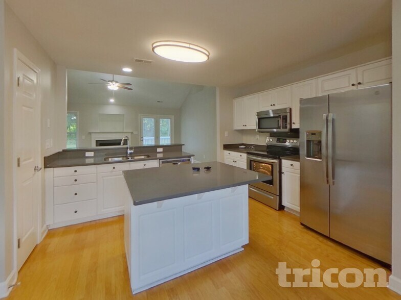 Building Photo - 4407 Gladwood Ln