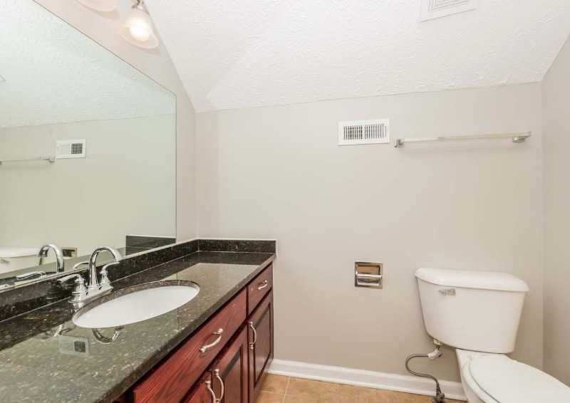 Building Photo - 1005 Bolton Dr