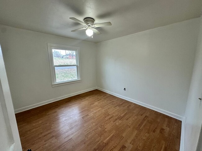 Building Photo - 304/306 West 14th Street