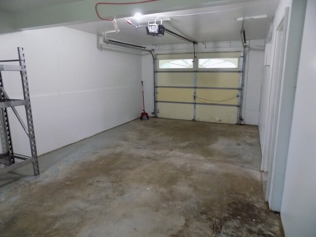 Building Photo - 115 Belmont Dr