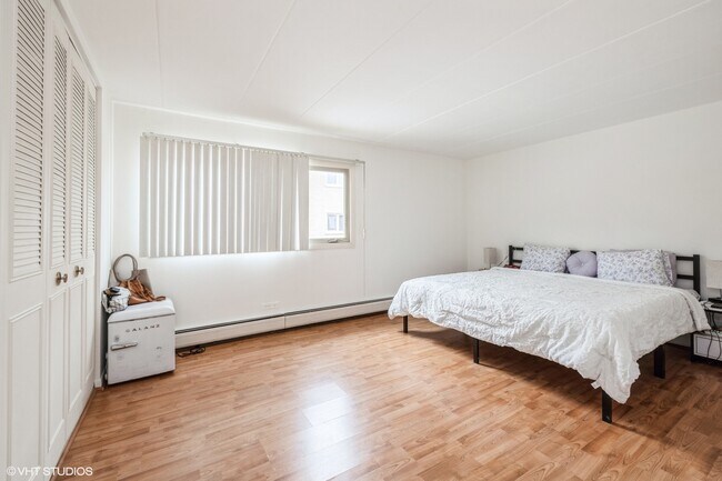 Building Photo - 6148 Kensington Ave