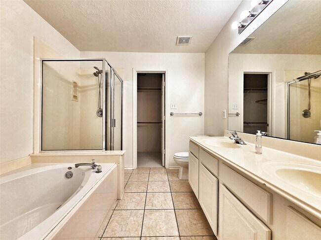 Building Photo - 127 Anise Tree Pl