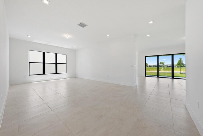 Building Photo - 20471 Southernwood Ave