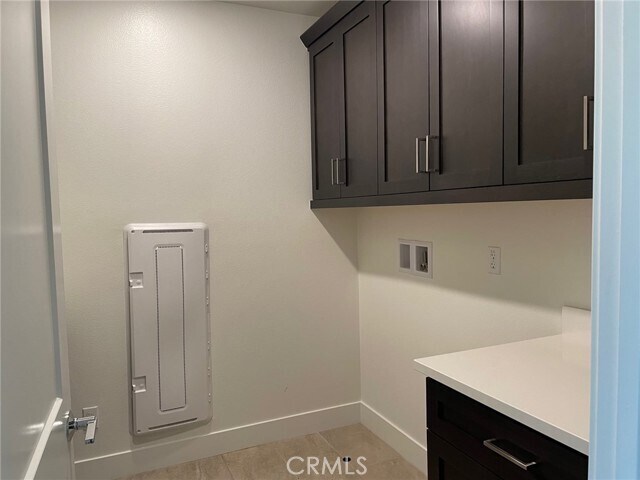 Building Photo - 147 Waypoint