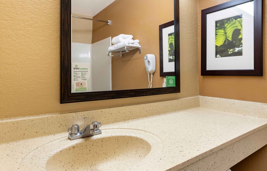 Building Photo - Furnished Studio-Minneapolis - Airport - E...