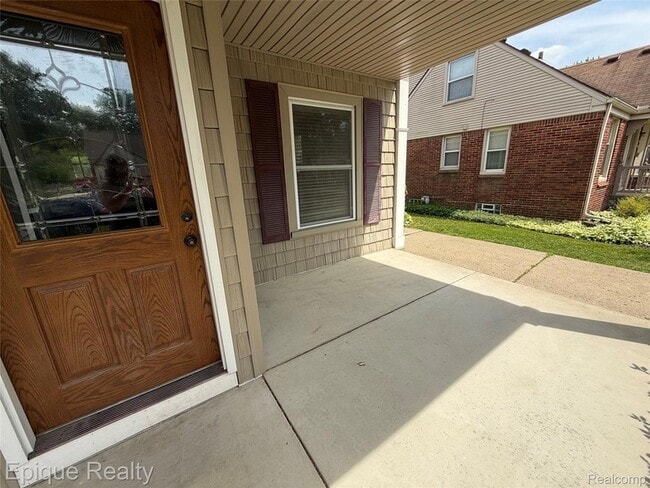Building Photo - 1846 Oakshire Ave