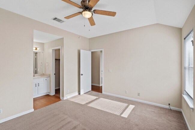 Building Photo - 3301 El Salido Pkwy