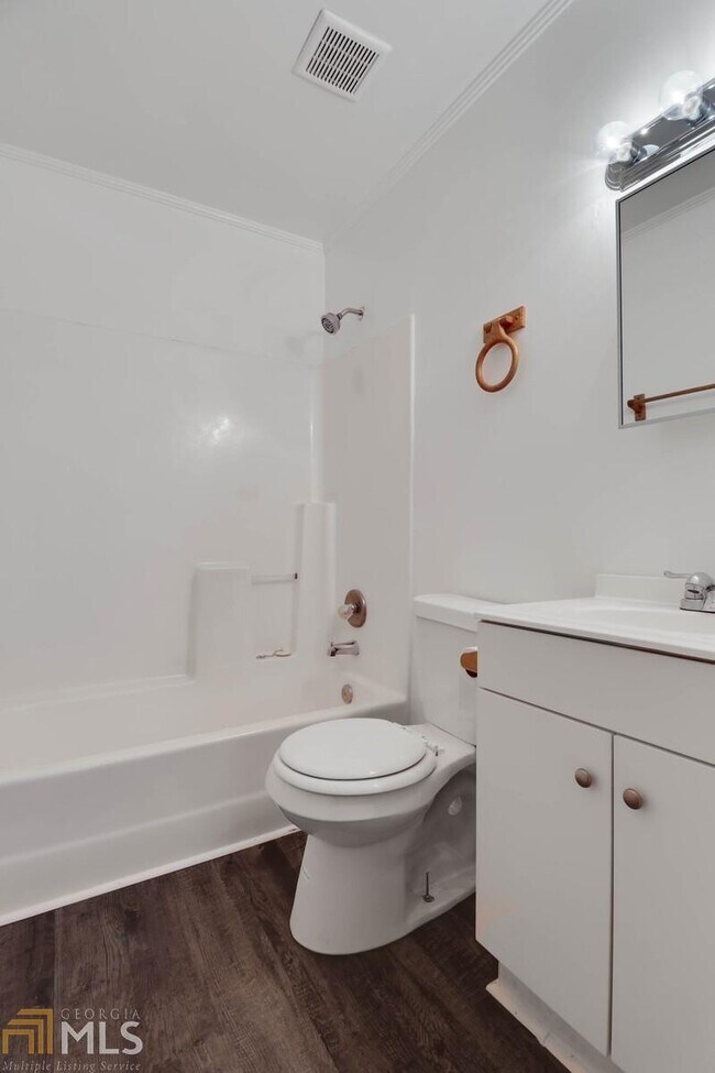 Building Photo - 360 N 19th St