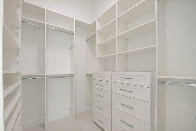 Building Photo - 12832 Veneto Springs Dr