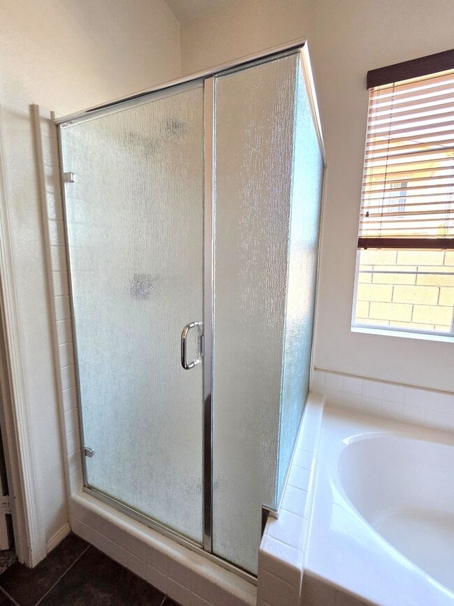 Building Photo - 3 Bedroom Single Story in Providence Gated Community