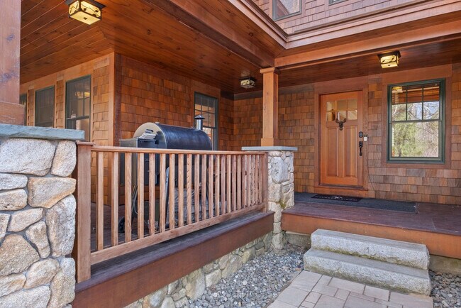 Building Photo - 20 Yellow Birch Cir