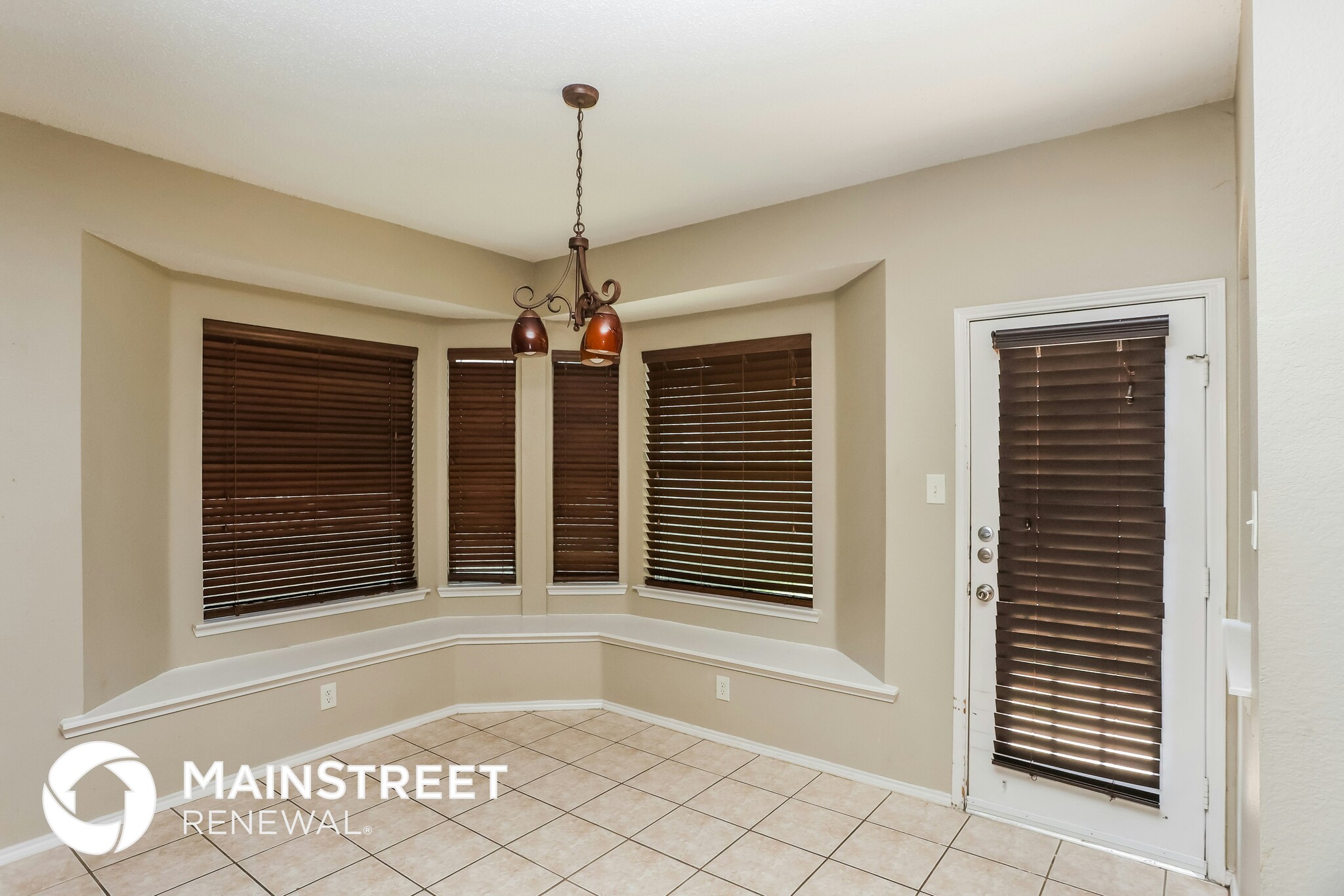 Building Photo - 505 Spicewood Dr