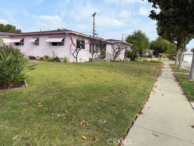 Building Photo - 8653 Norwood Pl