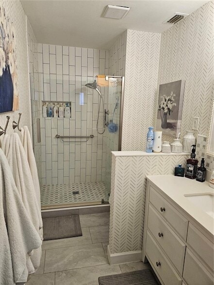 Building Photo - 3300 Loveland Blvd