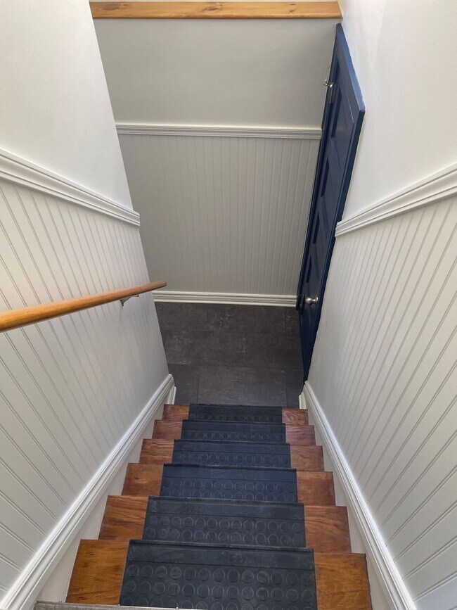 Building Photo - 192 Sheridan