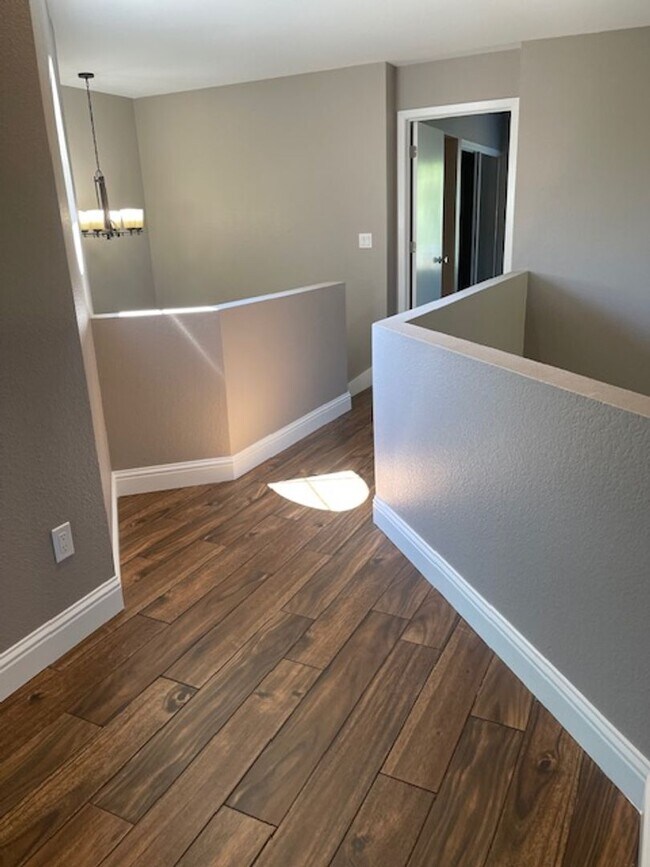 Building Photo - COMING SOON! Beautiful Home with Stunning ...