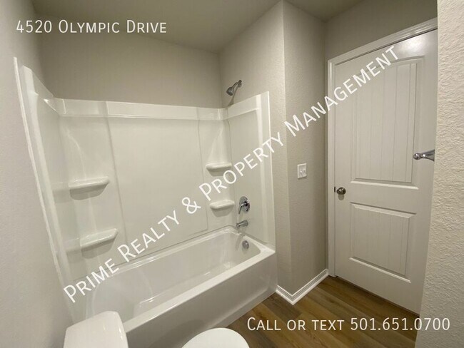 Building Photo - 4520 Olympic Dr