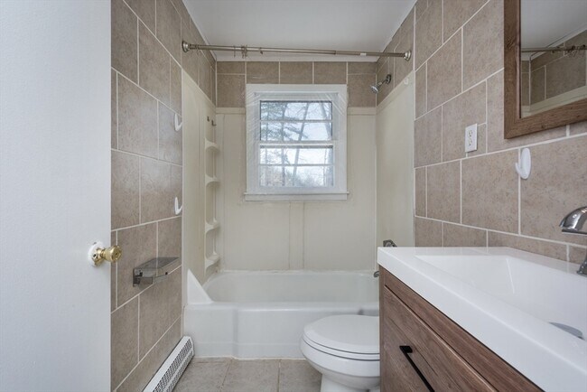 Building Photo - 22 SW Cutoff