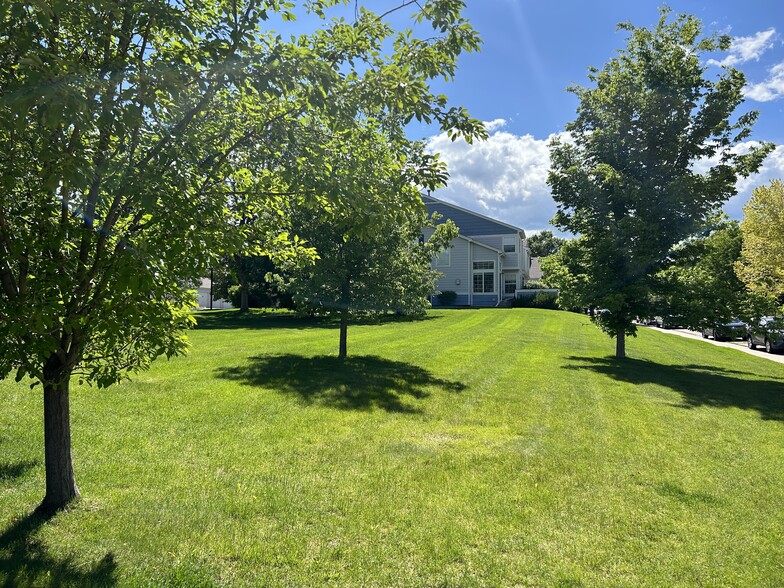 Common Area - 1419 Red Mountain Dr