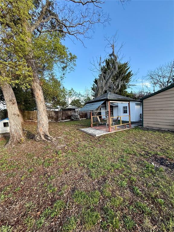 Building Photo - 106 Mason St