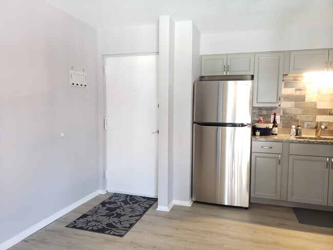 Building Photo - 8211 12th Way N