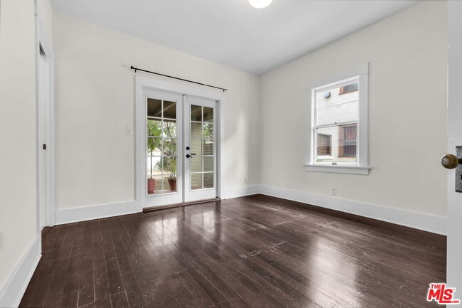 Building Photo - 2014 5th Ave