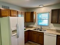 Building Photo - 655 Graviss Ct