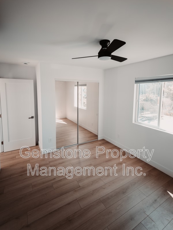 Building Photo - 5263 Tipton St