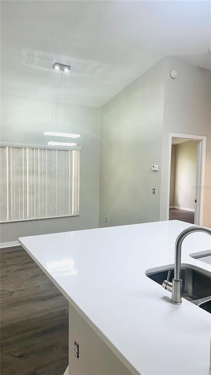 Building Photo - 10934 Versailles Blvd