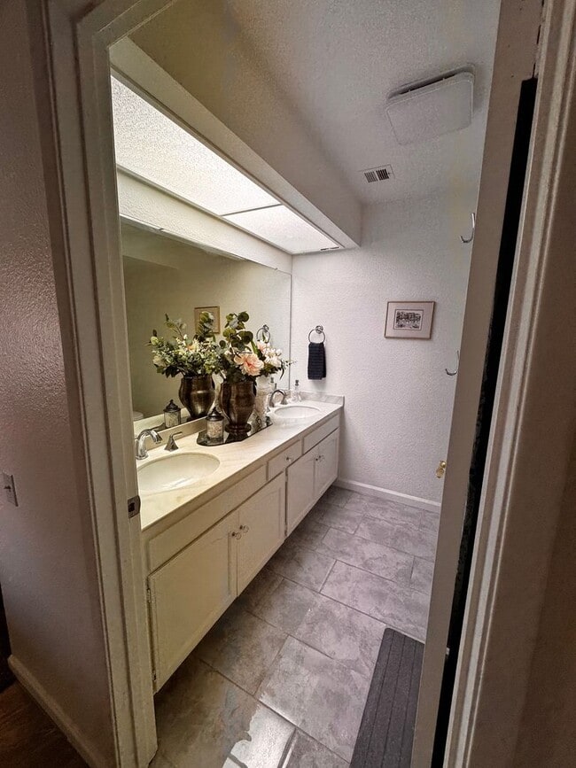 Building Photo - 271 Leisure World