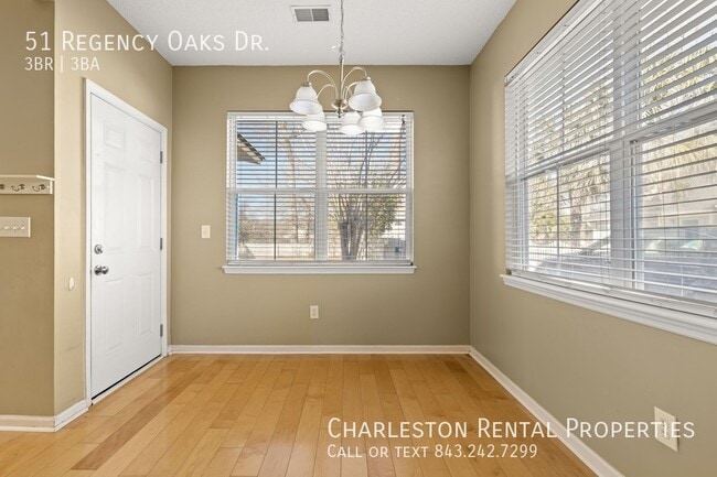 Building Photo - 51 Regency Oaks Dr