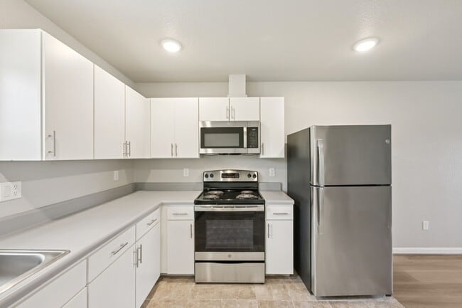 Building Photo - 270 Plez Morgan