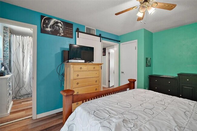 Building Photo - BEAUTIFUL 4BED 2BATH HOME WITH DETACHED OF...