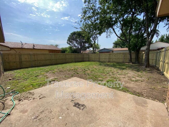 Building Photo - 7414 Emory Oak Ln