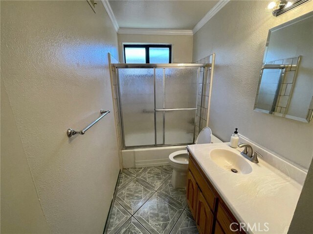 Building Photo - 861 Helmsdale Ave