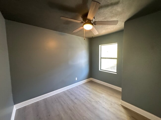 Building Photo - 236 W 29th St